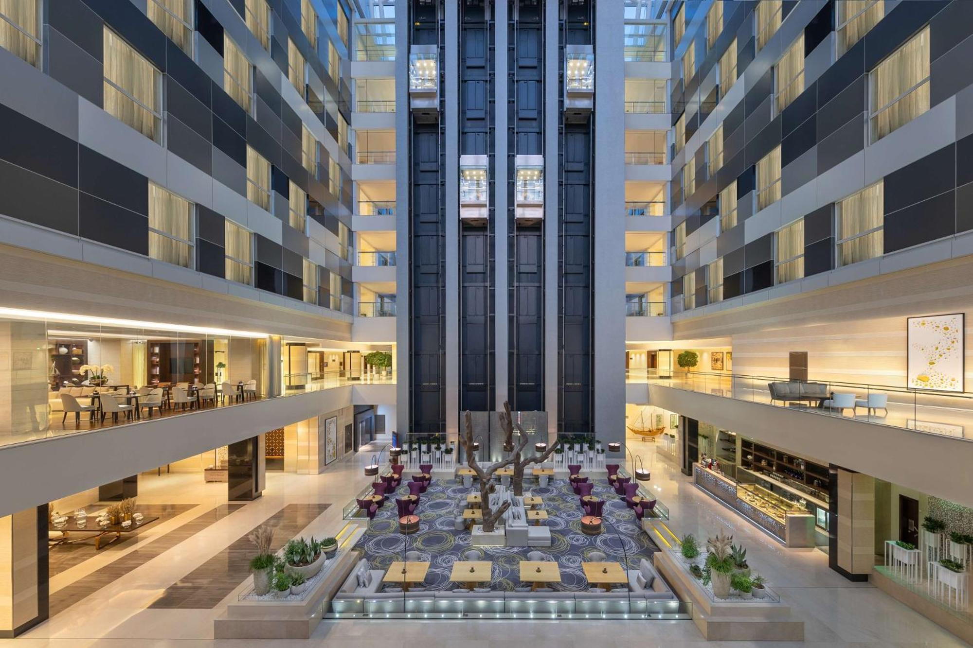 Hyatt Regency Oryx 5*